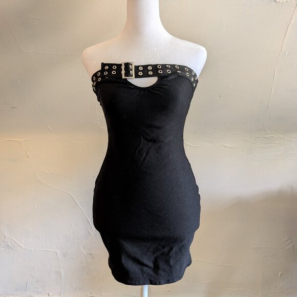Motel Rocks Dresses & Skirts - NWT motel rocks farasya eyelet bandeau silver belt mini dress in black (small)